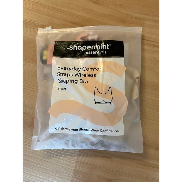 Shapermint Essentials Everyday Comfort Straps Wireless Shaping Bra - Picture 2 of 7